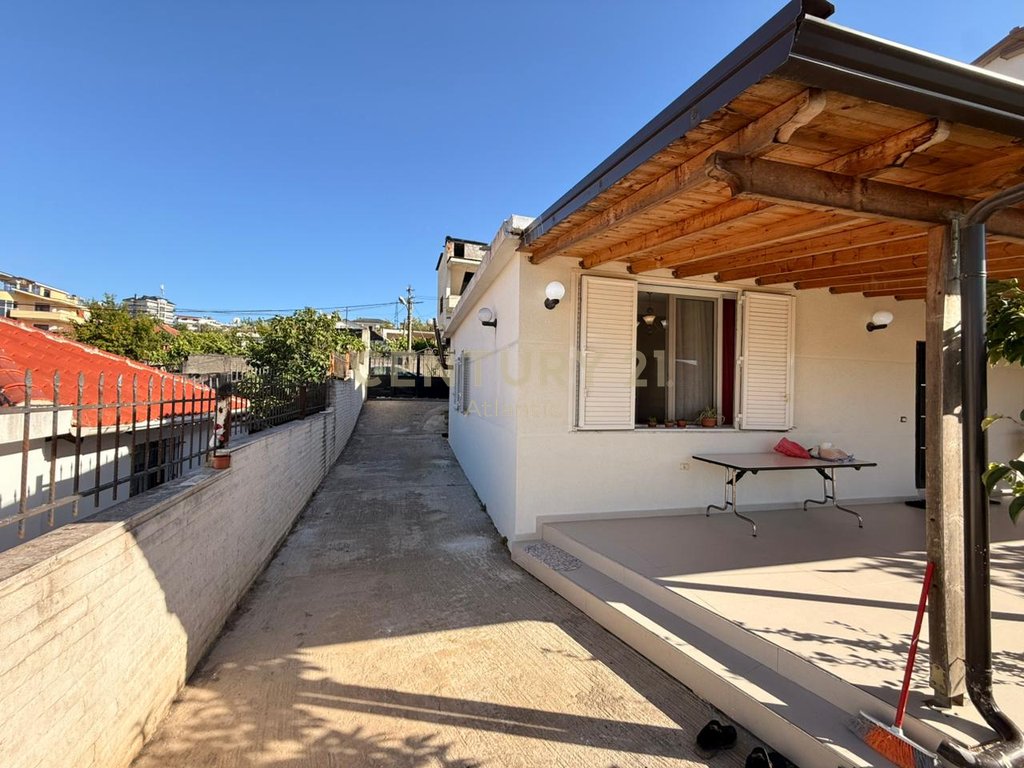 Shtëpi 1+1 me qira në plepa, Durrës - 350€ | 300 m²