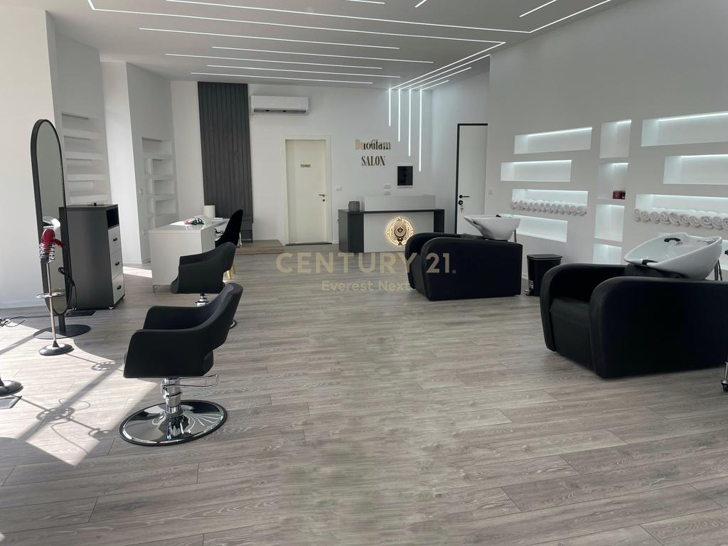 Commercial ambient for rent near oxhaku road!!