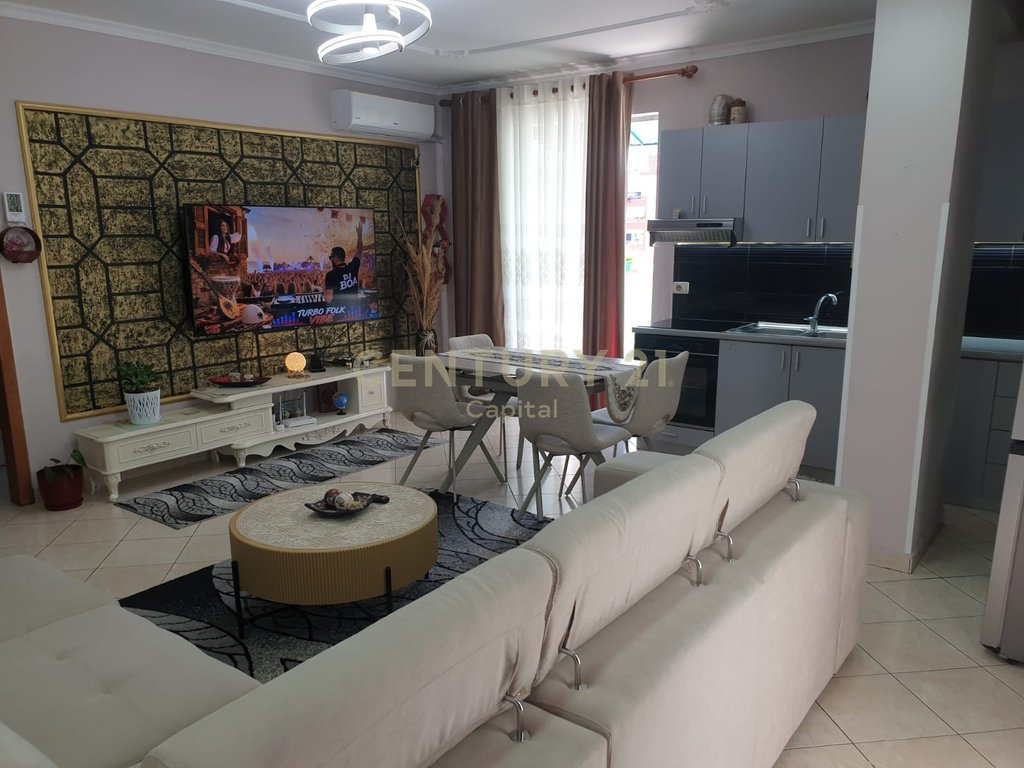 Apartamento 2+1+2 + veranda – Cerca de la escuela qesarak de 9 años en fresk