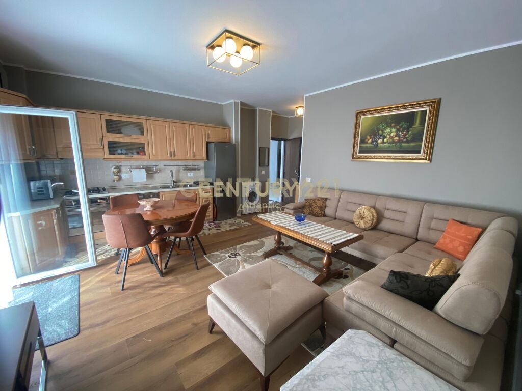 À louer : Super appartement sur la plage à durres avec vue sur la mer !