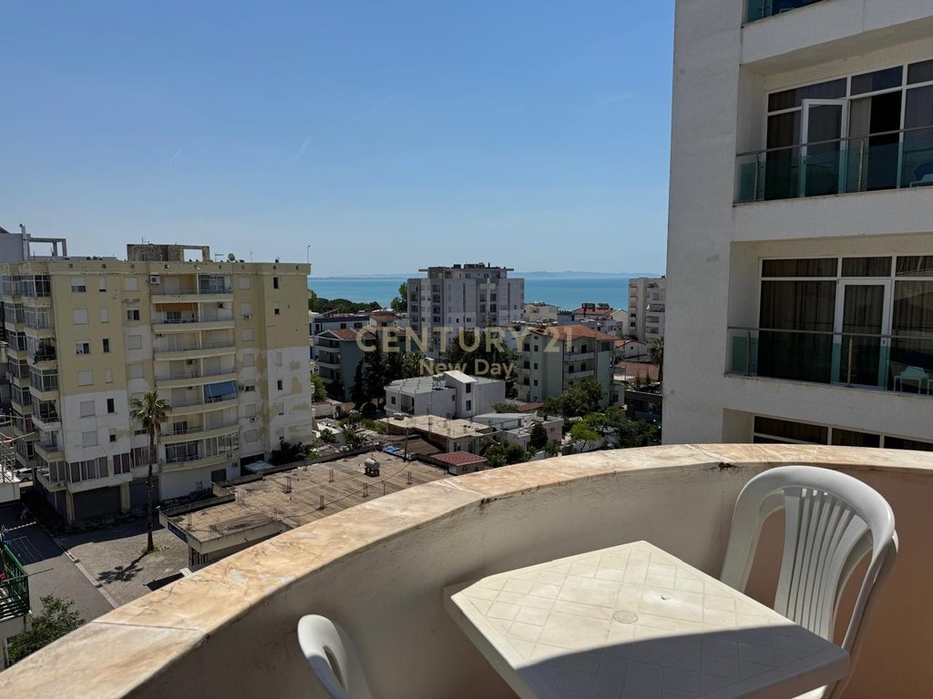 Shitet apartament 1+1+2 ballkone ne plazh, iliria!