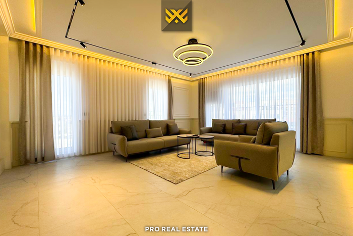 Appartement penthouse / duplex 253m² + 46m² avec #louer à Prishtina e Re (2)