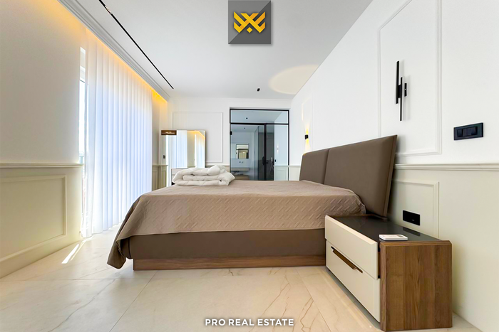 Appartement penthouse / duplex 253m² + 46m² avec #louer à Prishtina e Re (6)