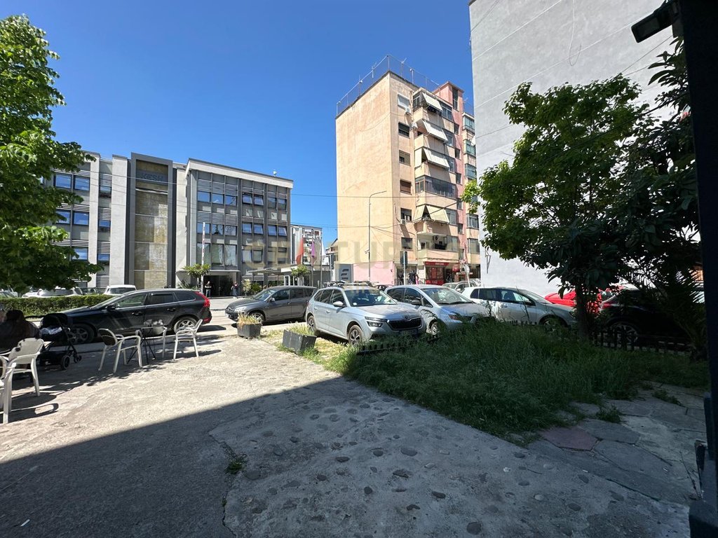 Ambiente comercial en venta cerca de vasil shanto! (6)