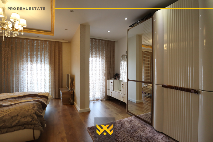 Casa di 300m² in vendita a emshir. (5)