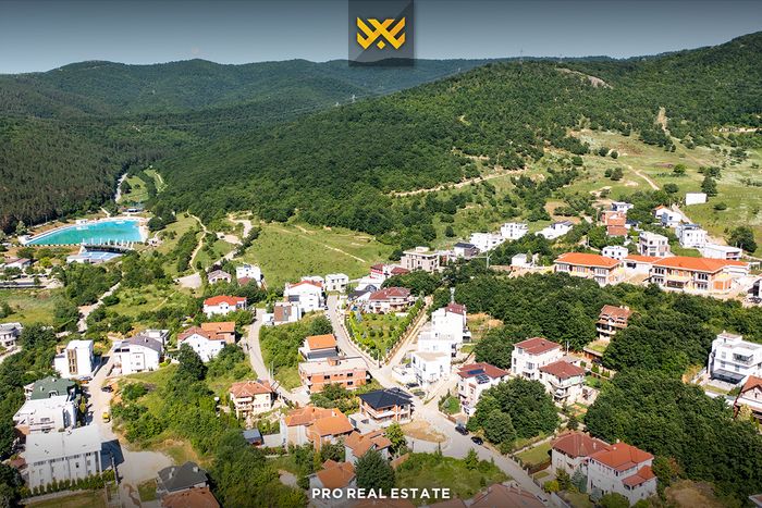 Shtëpi 250m² për #shitje në sofali.