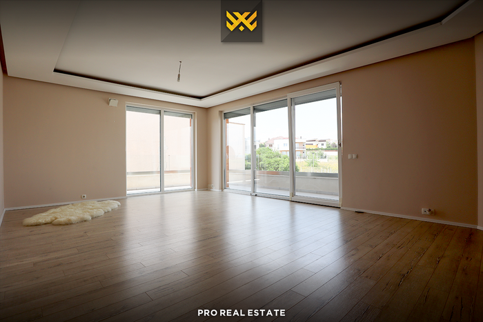 Shtëpi 330m² në #shitje në hajvali.