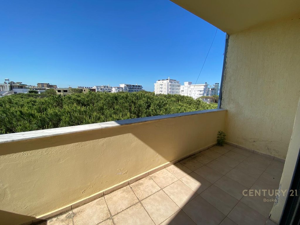 Piso en venta 1+1 en Mali i Robit, golem (5)