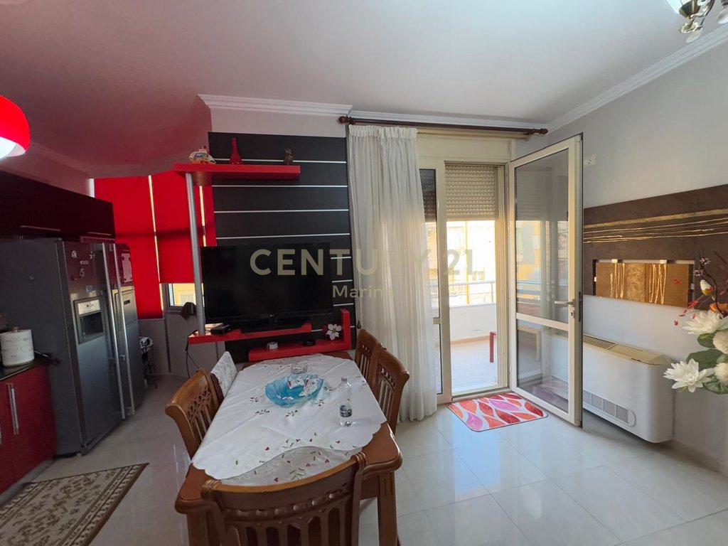Apartamento 2+1 para alugar no lungomare