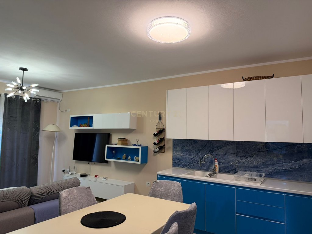 Apartamento 2+1 para alugar no lungomare