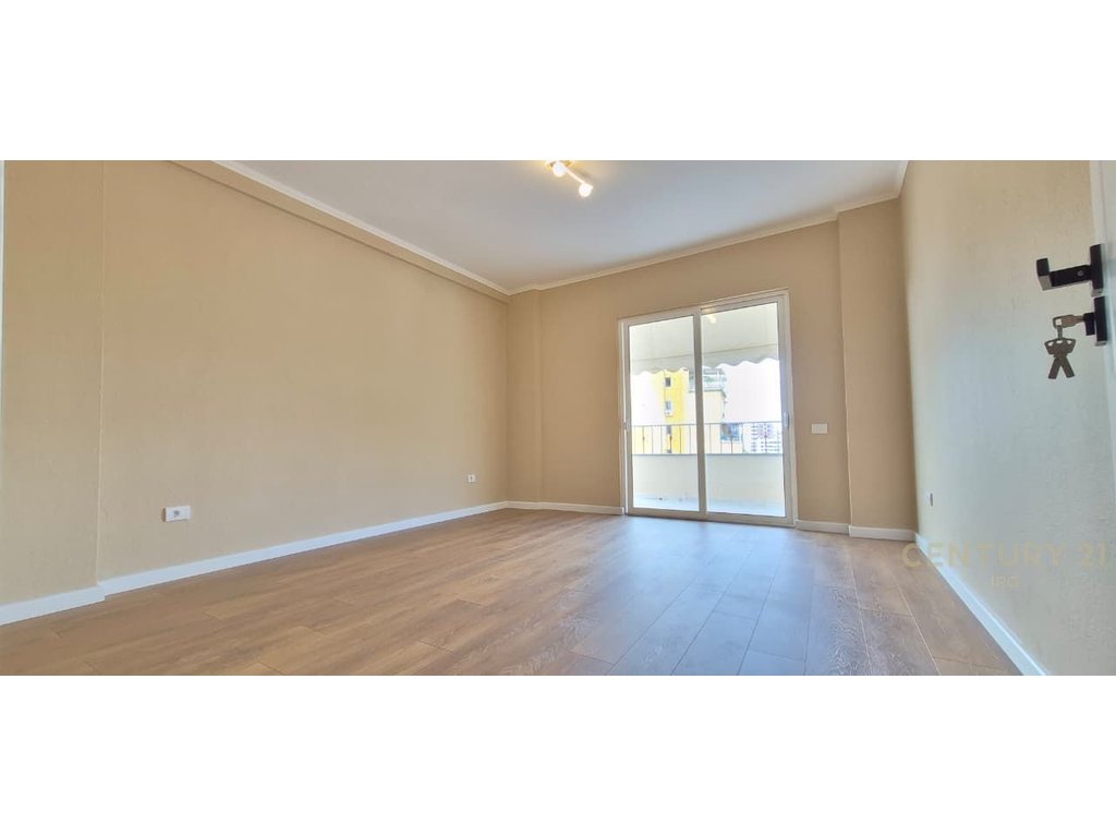 Super apartamento 2+1+2 en venta bulevardi zhan d’ark – Cerca del ministerio de asuntos exteriores