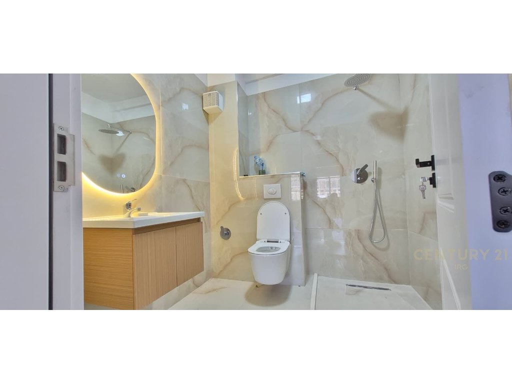 Super apartamento 2+1+2 en venta bulevardi zhan d’ark – Cerca del ministerio de asuntos exteriores (5)