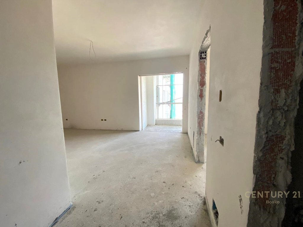 Appartamento in vendita 1+1, in "Manhattan Residence" vicino zogu te zi! (8)
