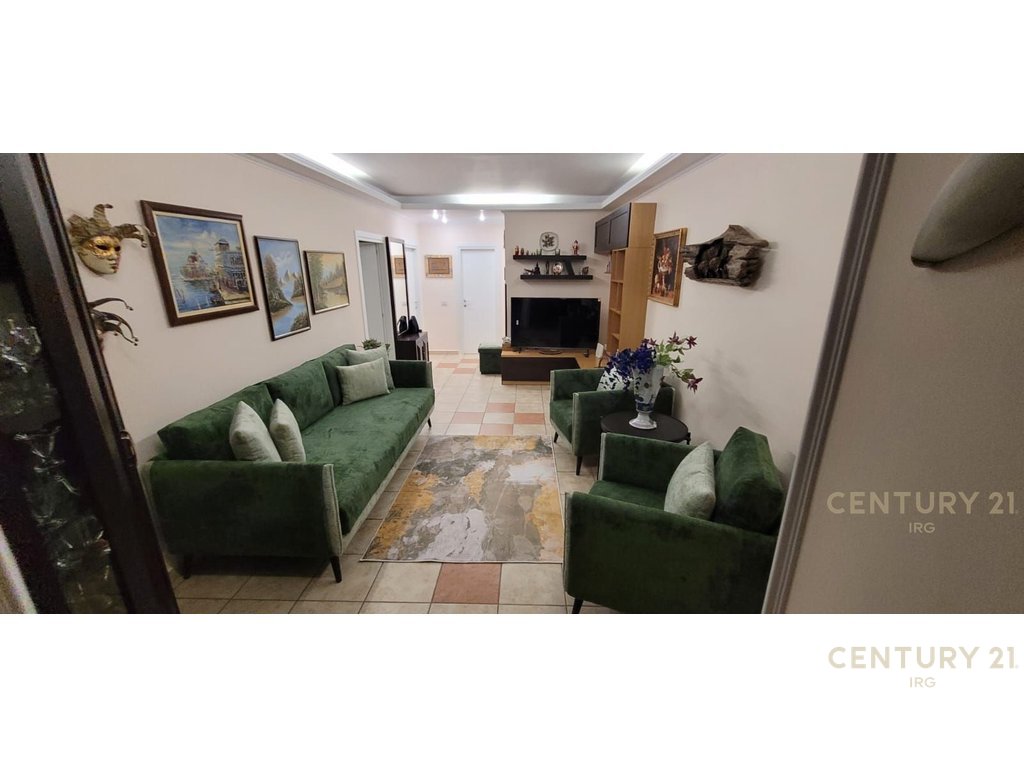 Appartement 2+1+2 près du stade dinamo!