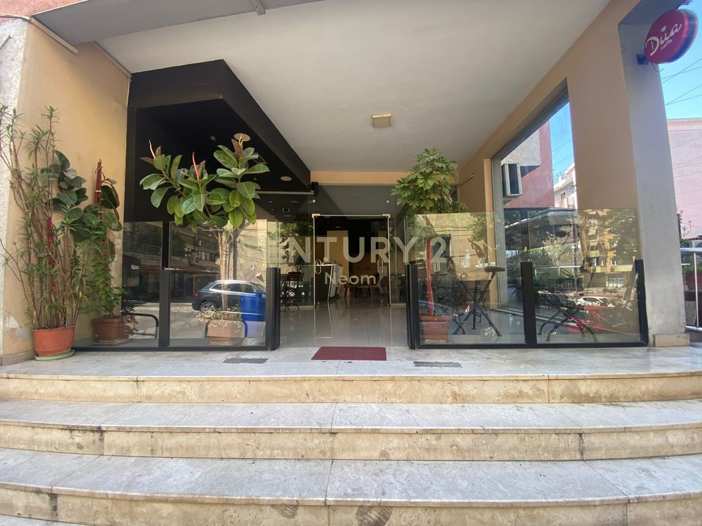 Ambiente comercial en venta - cerca de kodra e diellit