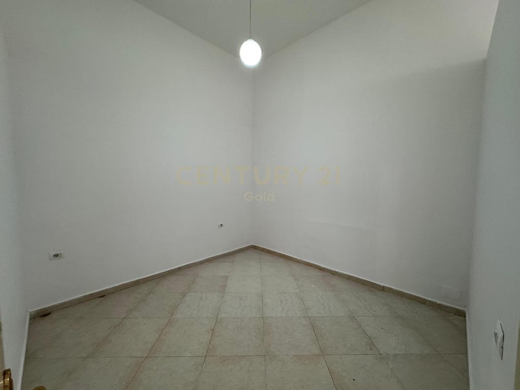 Commerce à vendre – Astir, près du bar 'Artisti' (6)