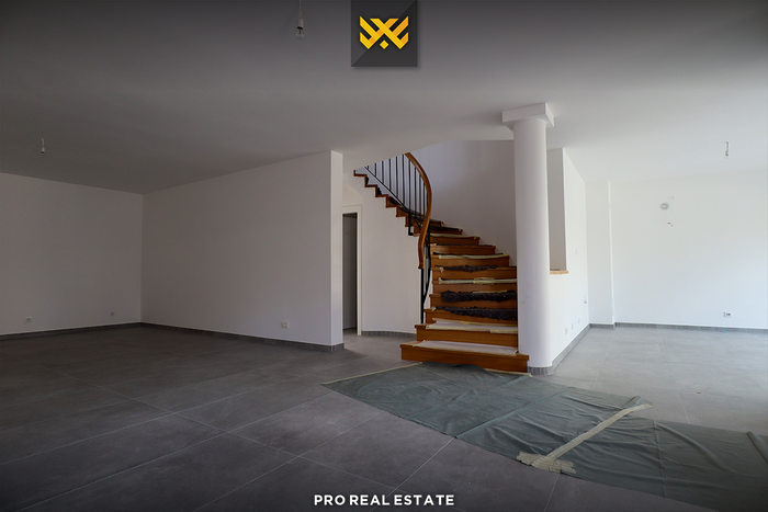 Casa de 450m² à venda em Çagllavicë. (2)