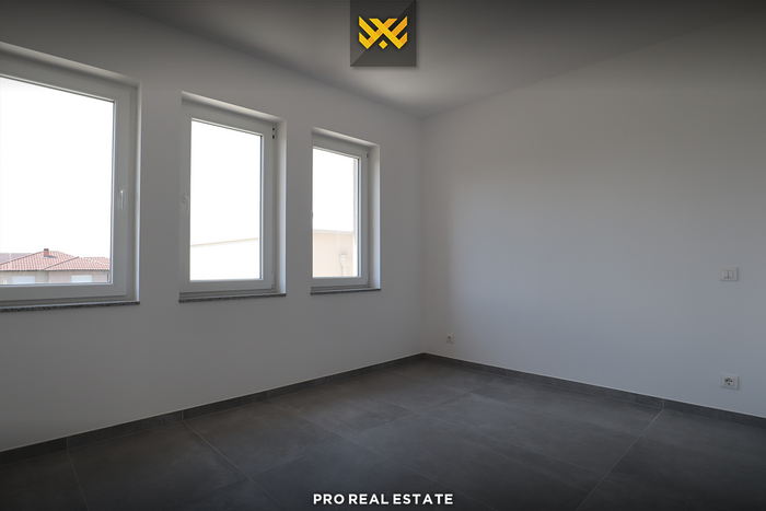Casa de 450m² à venda em Çagllavicë. (7)
