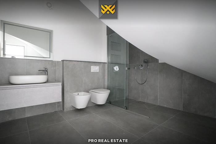 Casa de 450m² à venda em Çagllavicë. (8)