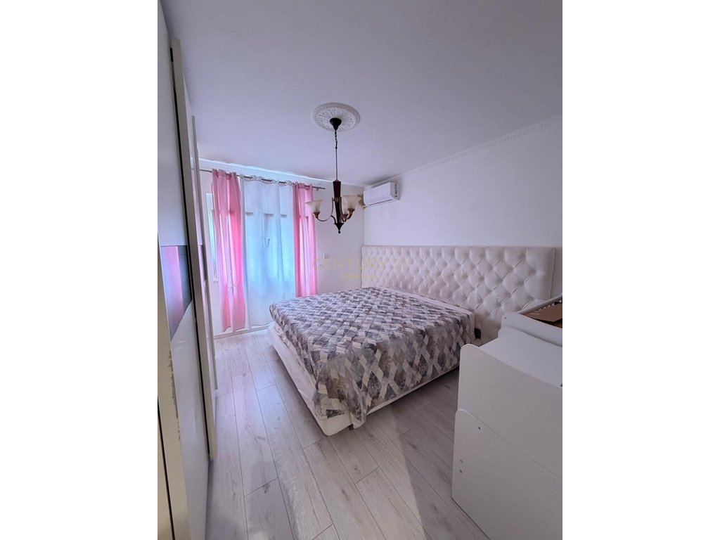 Apartamento à venda 2+1+2 na comunidade de parisit (8)