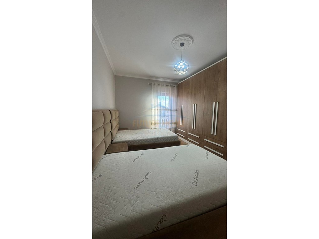 Qera, apartament 3+1 + post parkimi, green city, unaza e re