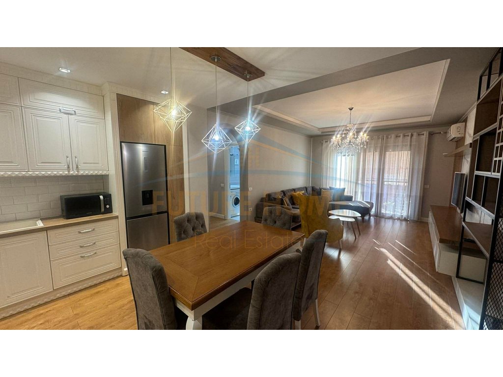 Qera, apartament 3+1 + post parkimi, green city, unaza e re