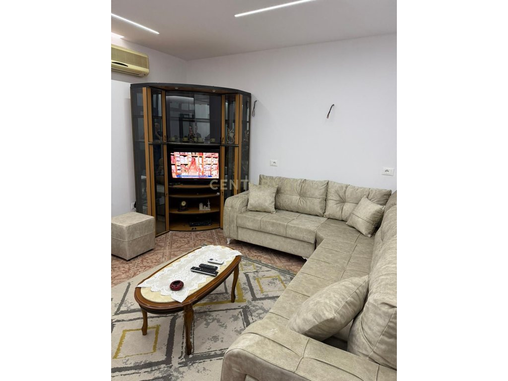 Apartamento 2+1+2 para alugar perto do tribunal em durres! (2)
