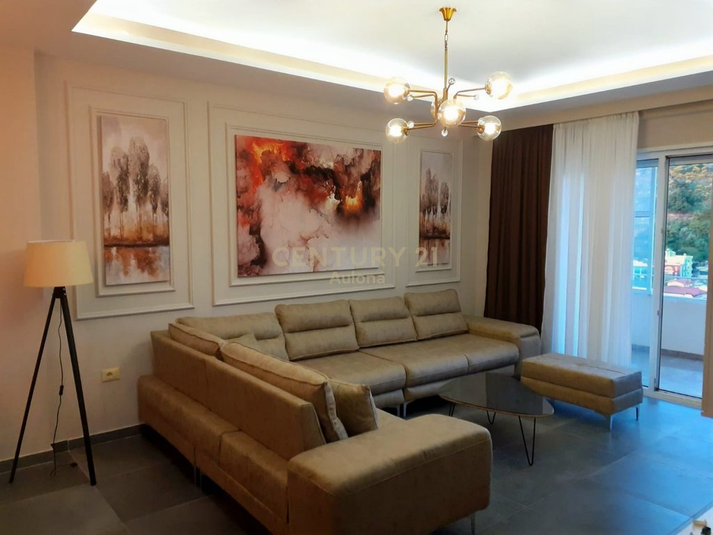 Apartamento 2+1 en venta cerca de la iglesia ortodoxa