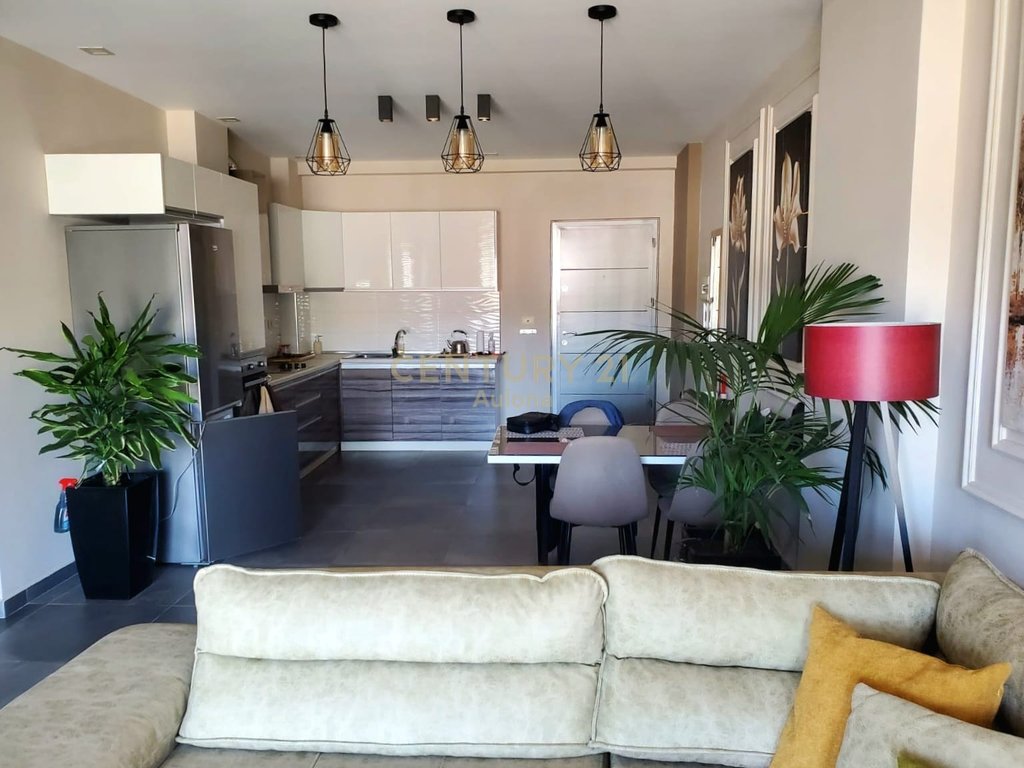 Apartamento 2+1 en venta cerca de la iglesia ortodoxa (2)