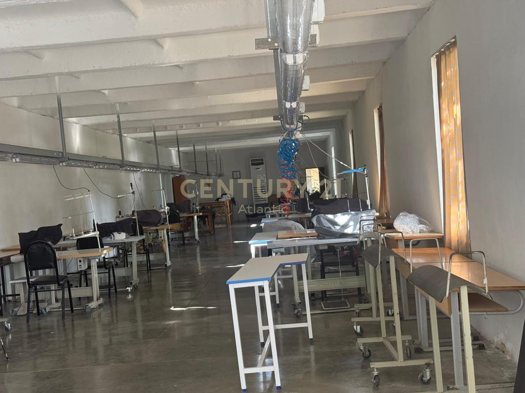 Ambiente commerciale in affitto a shijak - €950 al mese! (5)