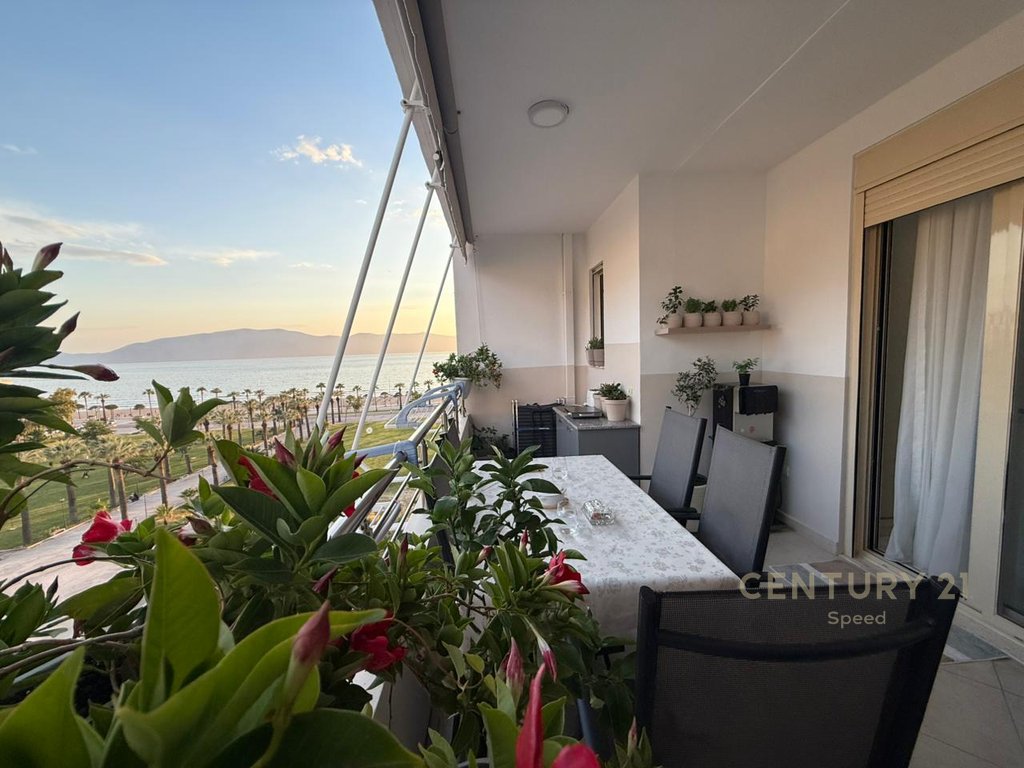 2+1 apartment for sale in lungomare! (2)