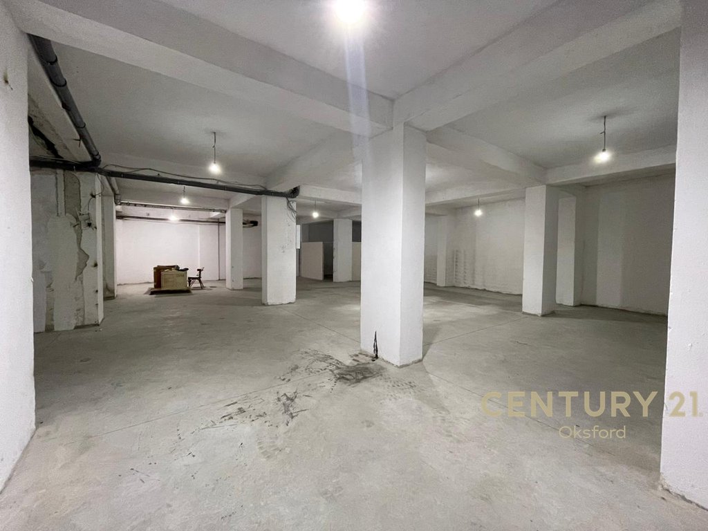 Garage zu verkaufen – Kinostudio, in der nähe des gesundheitsinspektorats, Tirana (4)