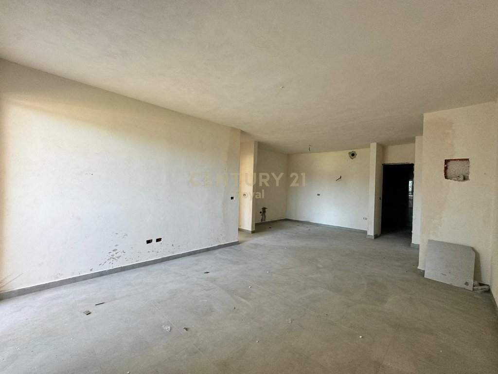 Oportunidad 950 euro/m² - apartamento en venta 2+1 en golem (2)