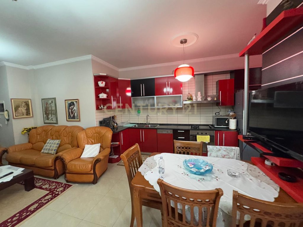 Apartament 3+2+ post parkim per qera,ne lungomare! (4)