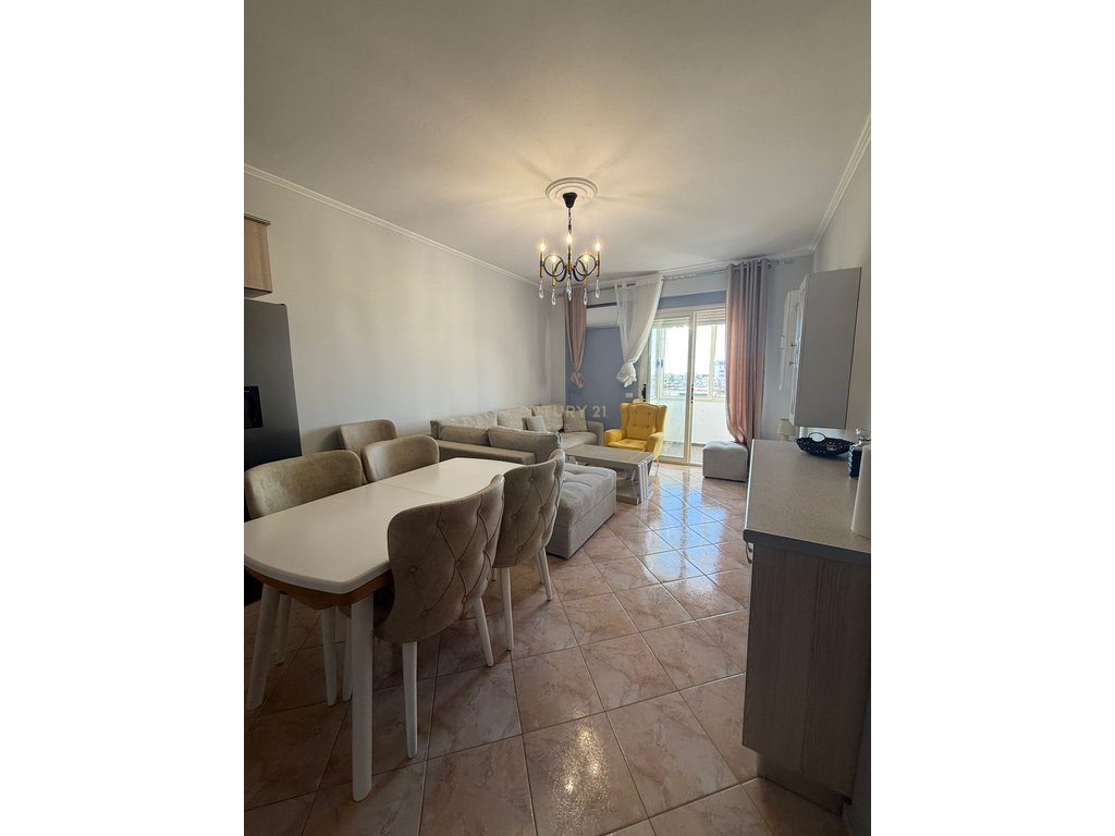 Apartment zur miete 1+1 in der nähe der schule 'Jani Minga', Vlorë