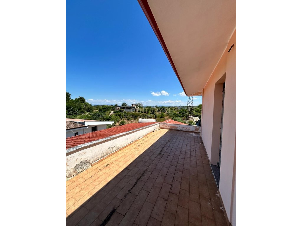 Villa en venta con vista al mar (5)