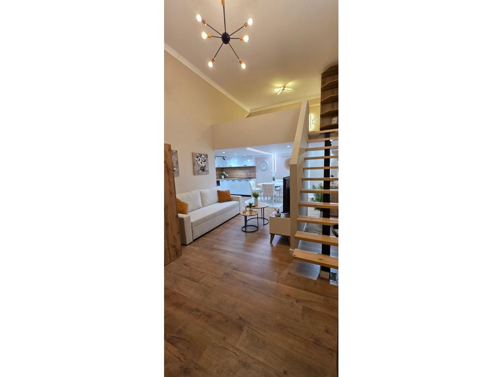 Apartamento/duplex à venda + estacionamento, praia, durres!