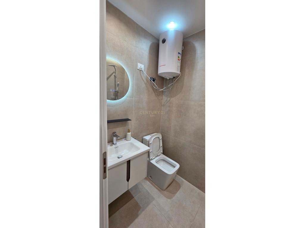 Apartamento/duplex à venda + estacionamento, praia, durres!