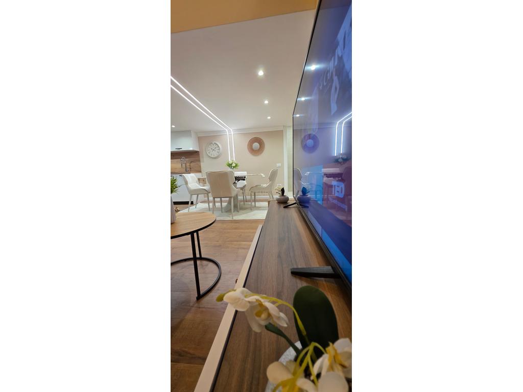 Apartamento/duplex à venda + estacionamento, praia, durres!