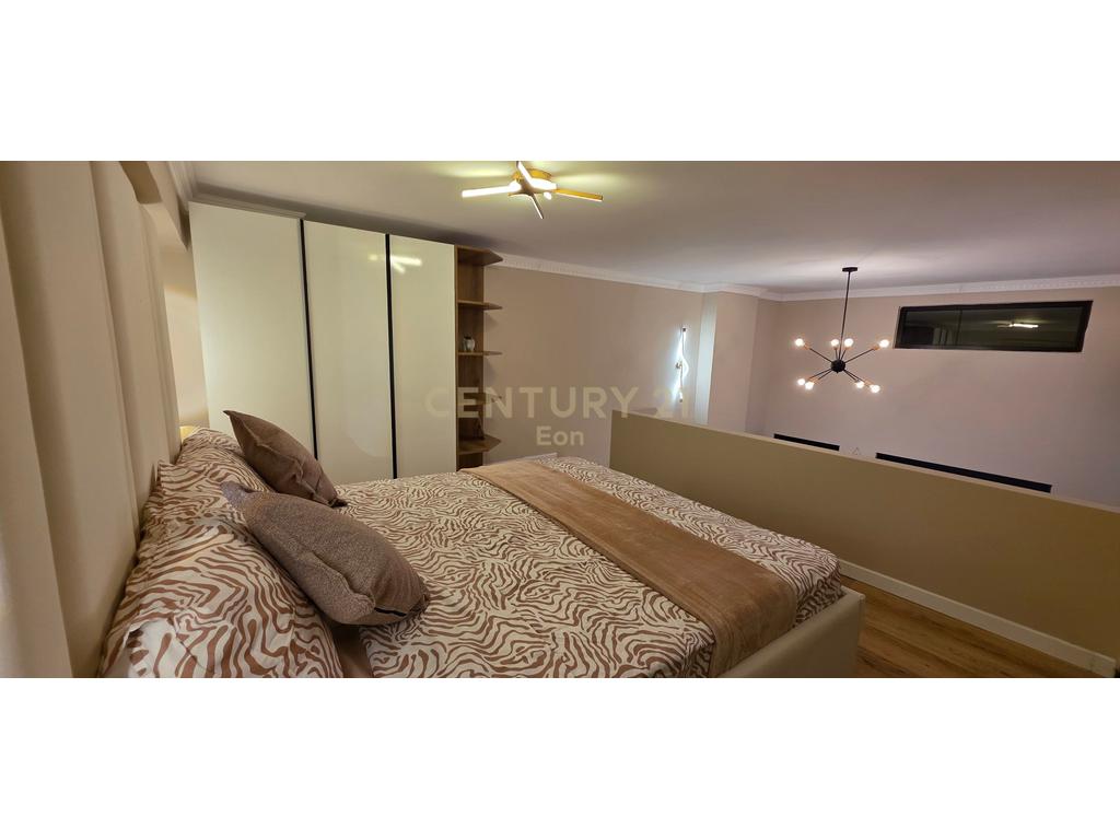 Apartamento/duplex à venda + estacionamento, praia, durres!