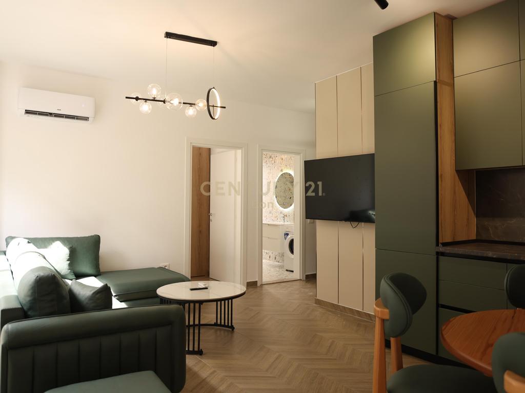 Apartamento 2+1 à venda na zona de malit të robit! (2)