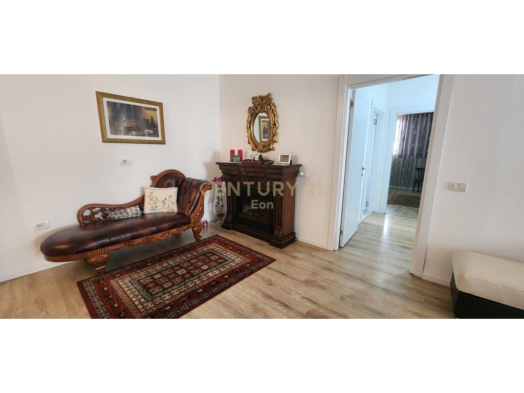 Apartamento para alugar 2+1+2 com varanda, lagjja 17, durres! (2)