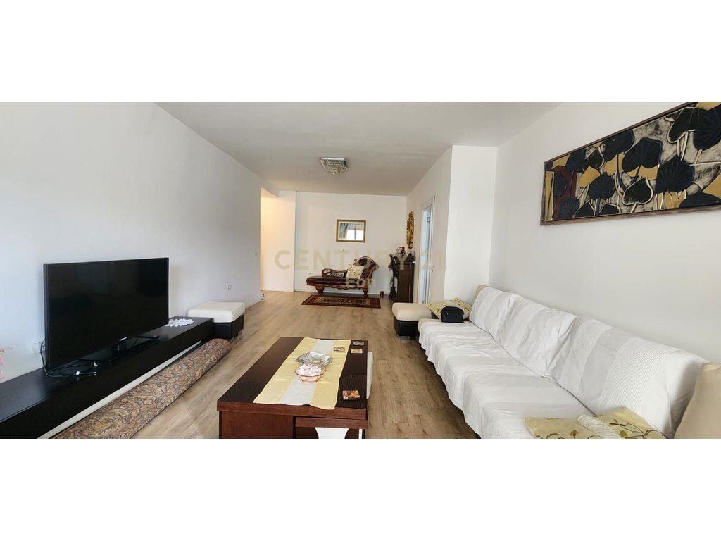 Apartamento para alugar 2+1+2 com varanda, lagjja 17, durres! (3)