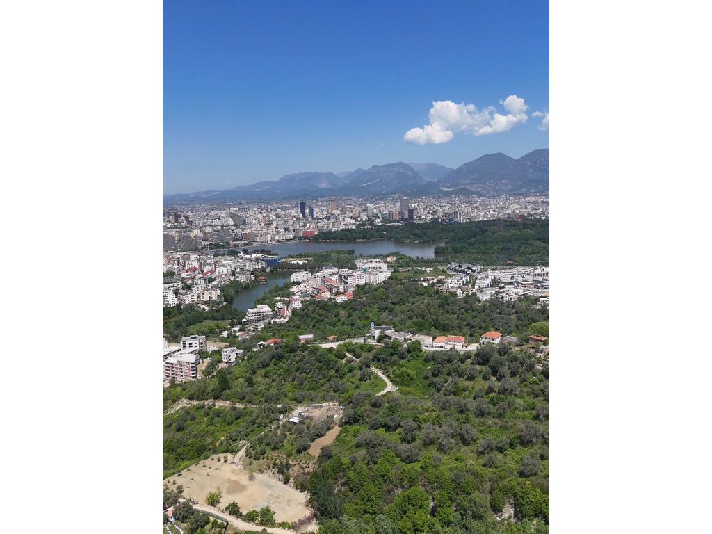 Vendido, 1500 m² de terreno con permiso de desarrollo!