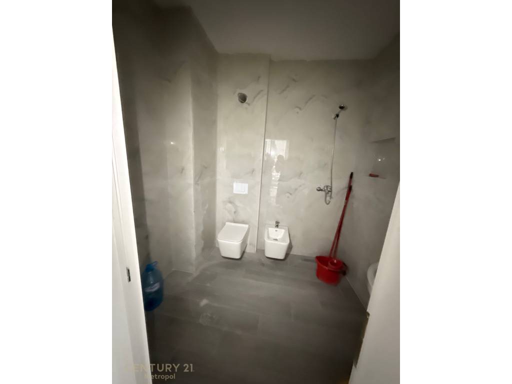 In affitto spazio ufficio, zogu i zi! (3)