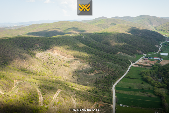 Truall 5.44 ha en venta en bërnica e epërme.