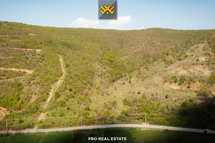 Truall 5.44 ha en venta en bërnica e epërme.