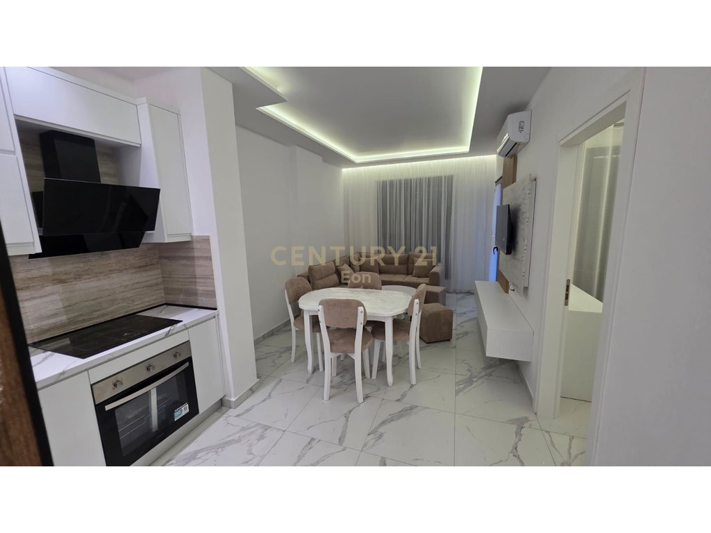 Appartement 1+1 à vendre près de l'hôtel grint, golem!