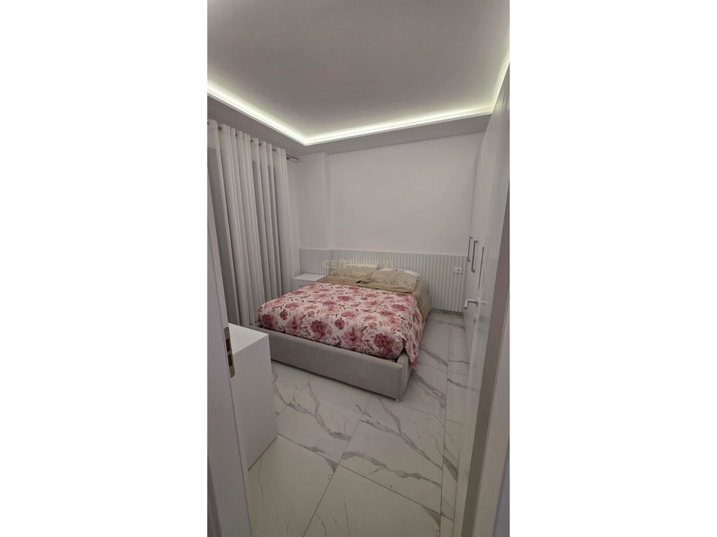 Appartement 1+1 à vendre près de l'hôtel grint, golem! (3)