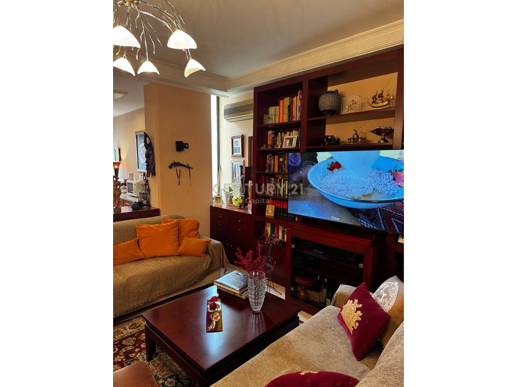 Apartment for sale 168m² - medreseja, Tirana | classic elegance & spacious living (4)